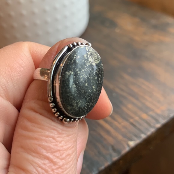 ✨NWT✨Stunning Large Pyrite Sterling Silver Fashion Ring - Picture 3 of 6